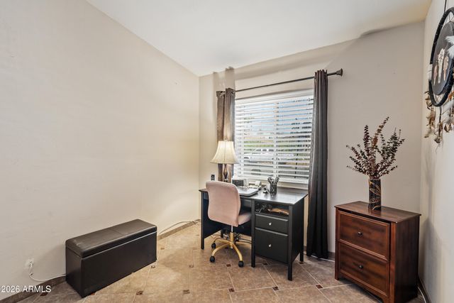421 E BEHREND Drive, Phoenix, AZ 85024