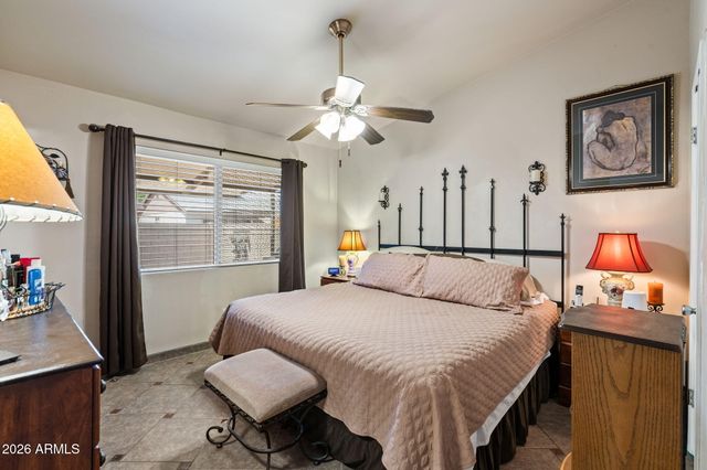 421 E BEHREND Drive, Phoenix, AZ 85024
