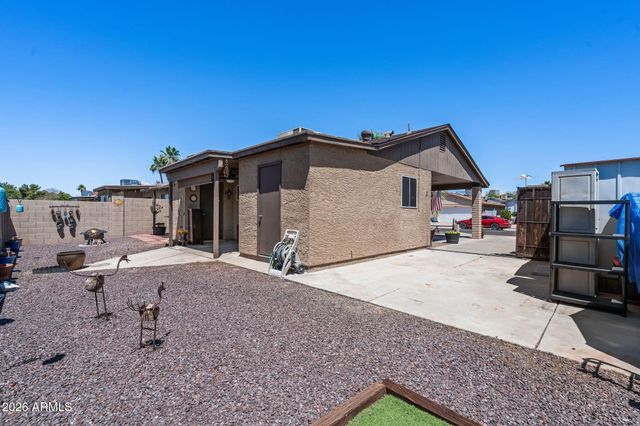 421 E BEHREND Drive, Phoenix, AZ 85024