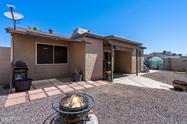 421 E BEHREND Drive, Phoenix, AZ 85024