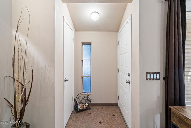 421 E BEHREND Drive, Phoenix, AZ 85024