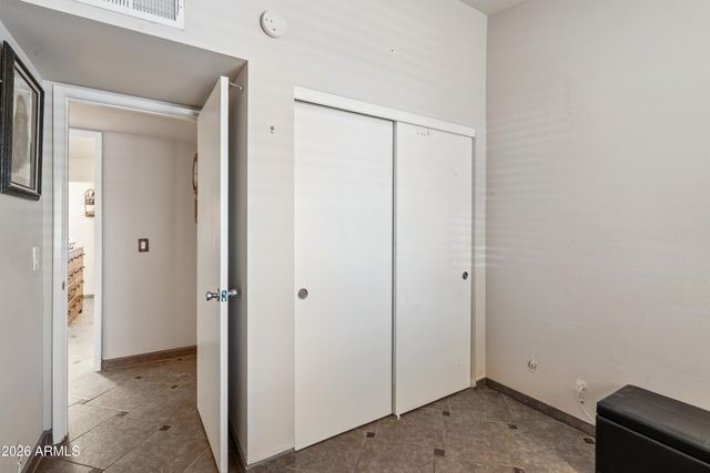 421 E BEHREND Drive, Phoenix, AZ 85024