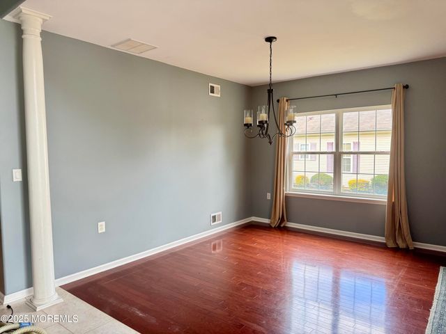 71 Eleanor Road, Manchester, NJ 08759