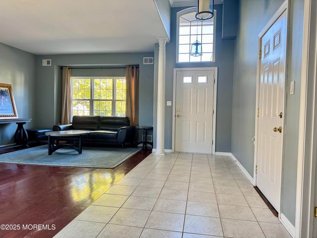 71 Eleanor Road, Manchester, NJ 08759
