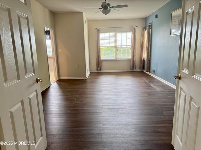 71 Eleanor Road, Manchester, NJ 08759