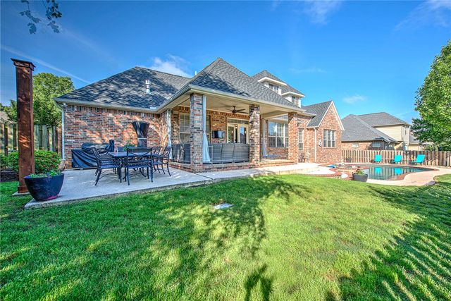 6605 S Willowridge Lane, Rogers, AR 72758