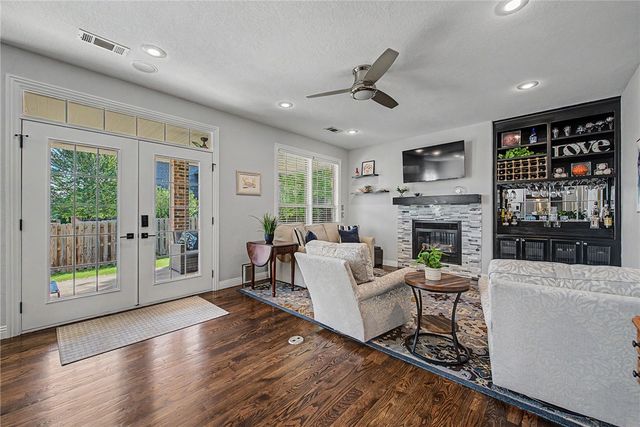 6605 S Willowridge Lane, Rogers, AR 72758