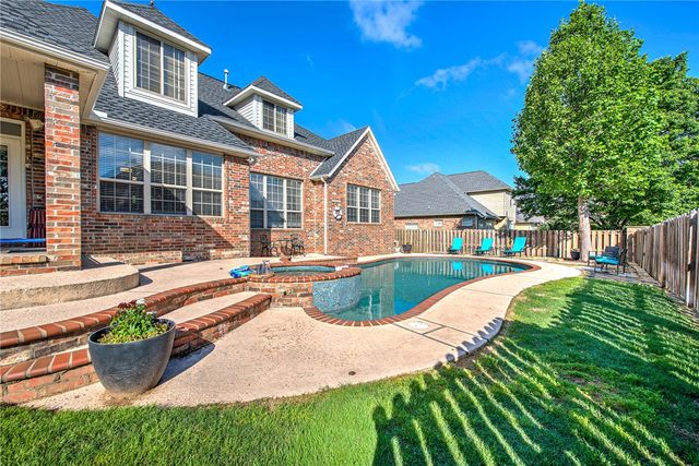 6605 S Willowridge Lane, Rogers, AR 72758