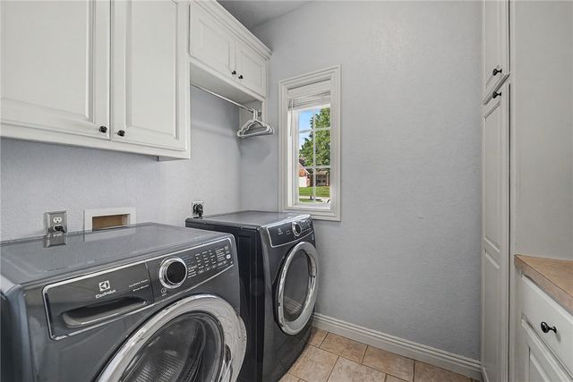 6605 S Willowridge Lane, Rogers, AR 72758