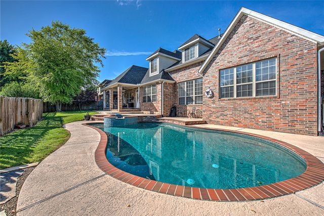 6605 S Willowridge Lane, Rogers, AR 72758