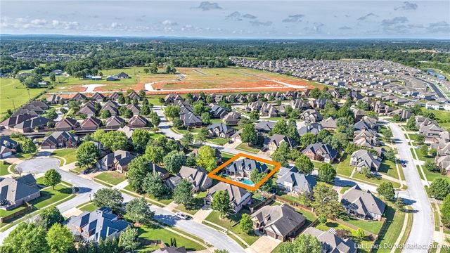 6605 S Willowridge Lane, Rogers, AR 72758