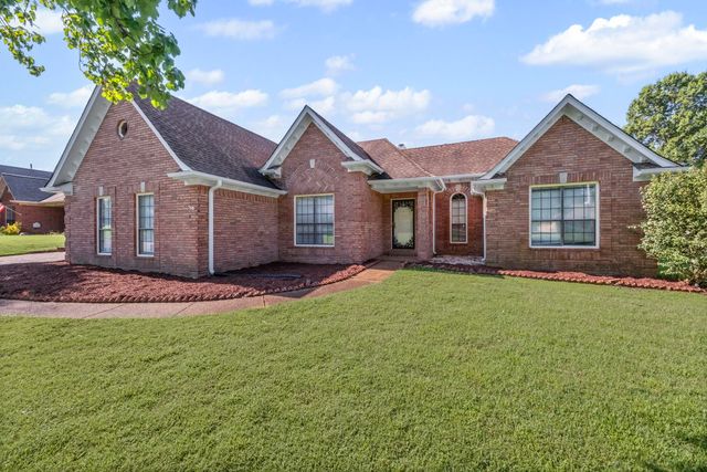 8409 RIDGE FALL CV, Memphis, TN 38018