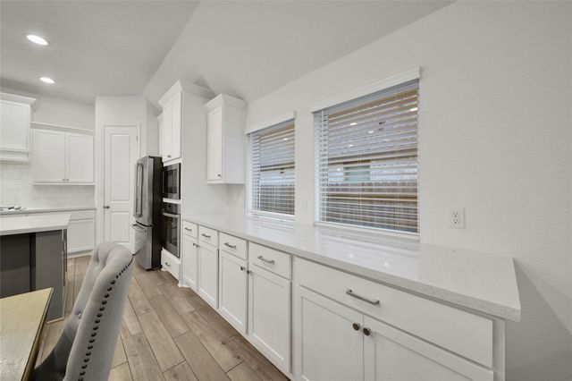 1108 Wandering Brook Street, Magnolia, TX 77354