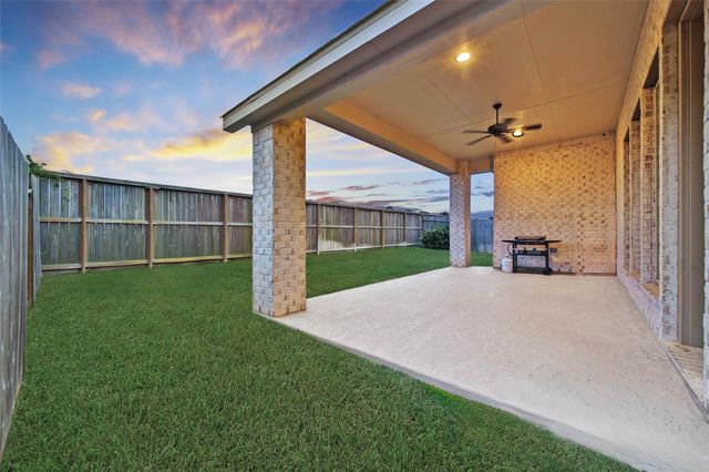 1108 Wandering Brook Street, Magnolia, TX 77354