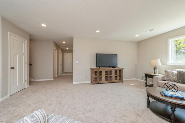1223 Woods Road NE, Isanti, MN 55040