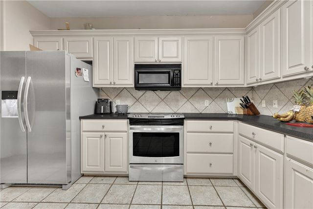 3527 Myth Lane, College Station, TX 77845
