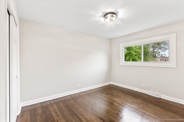 16211 Joyce Circle, South Holland, IL 60473