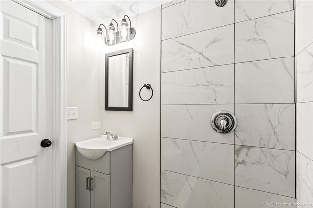 16211 Joyce Circle, South Holland, IL 60473