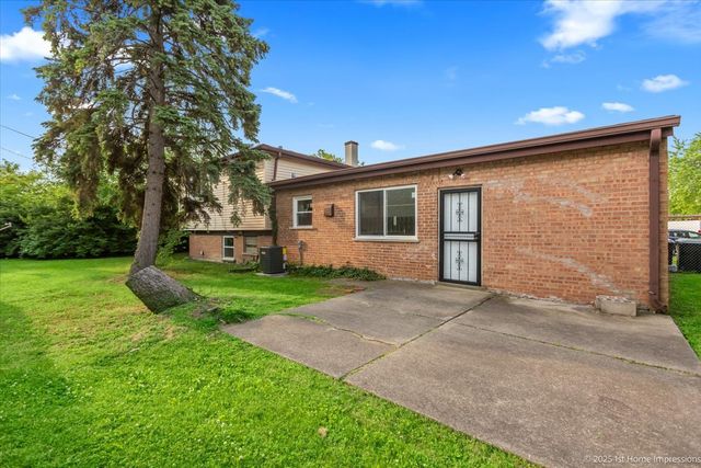 16211 Joyce Circle, South Holland, IL 60473