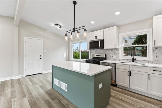 16211 Joyce Circle, South Holland, IL 60473