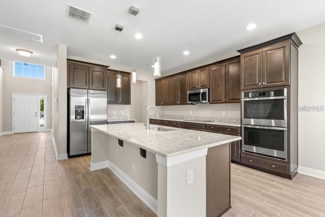 16010 SONOMA GROVE CIRCLE, Tampa, FL 33647