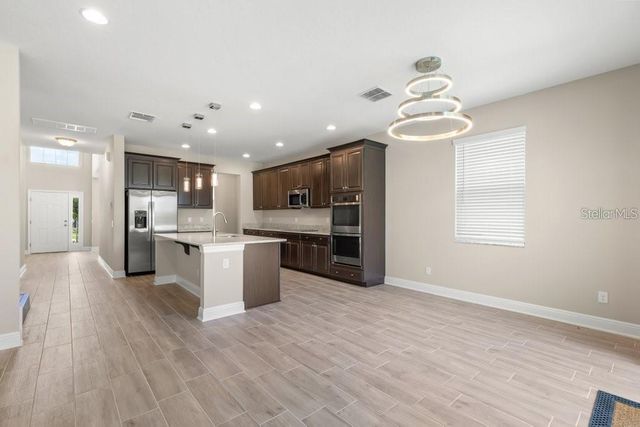 16010 SONOMA GROVE CIRCLE, Tampa, FL 33647