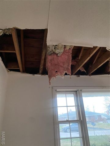 9456 Bagley Drive, St Louis, MO 63136