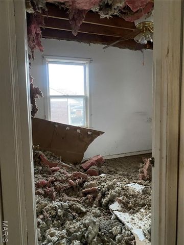 9456 Bagley Drive, St Louis, MO 63136