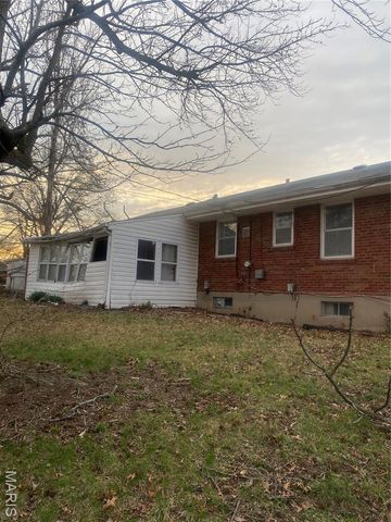 9456 Bagley Drive, St Louis, MO 63136