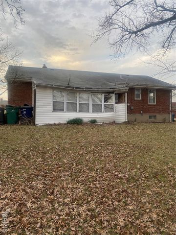 9456 Bagley Drive, St Louis, MO 63136