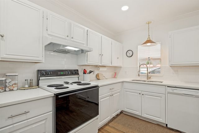 101 Veterans Lane, Gun Barrel City, TX 75156