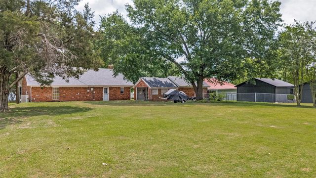 101 Veterans Lane, Gun Barrel City, TX 75156