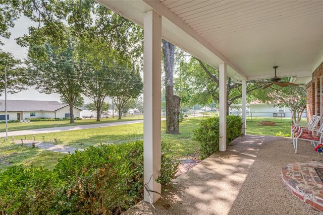 101 Veterans Lane, Gun Barrel City, TX 75156