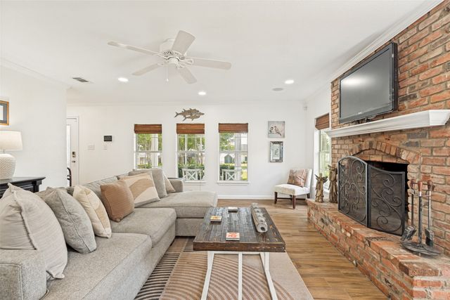 101 Veterans Lane, Gun Barrel City, TX 75156