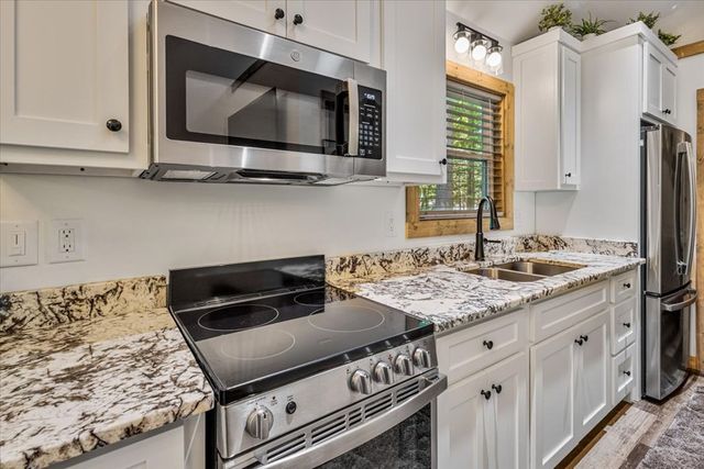 27 Village Way, Blairsville, GA 30512