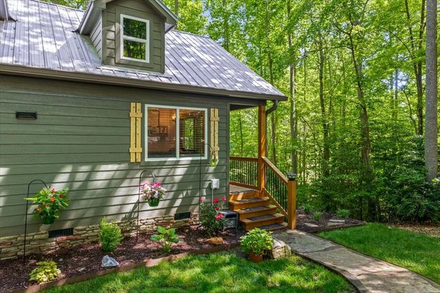 27 Village Way, Blairsville, GA 30512