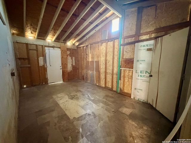 6231 Haven Valley, San Antonio, TX 78242