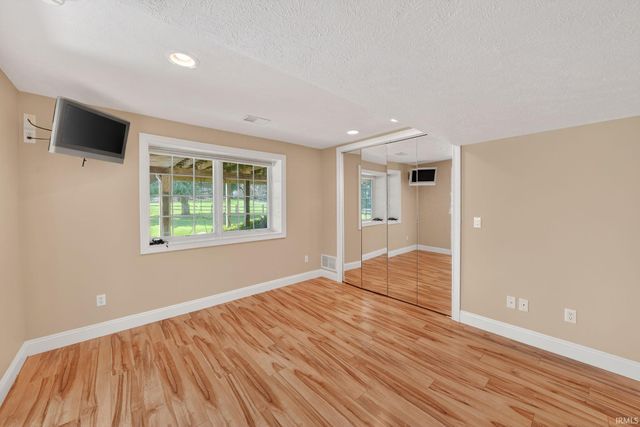 15598 Bennington Place, Granger, IN 46530