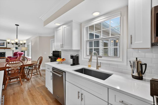 15598 Bennington Place, Granger, IN 46530