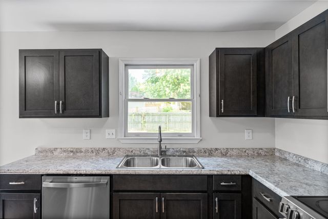 1706 Hazelwood Rd, Clarksville, TN 37042