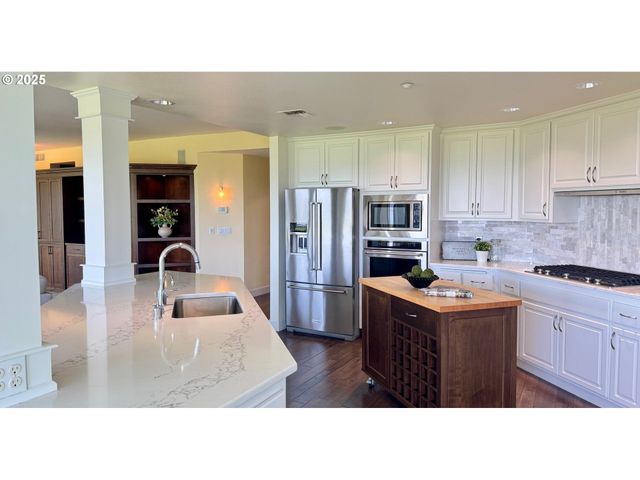 5421 Se SCENIC Ln 101, Vancouver, WA 98661