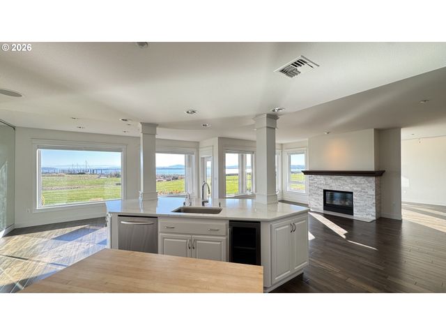 5421 Se SCENIC Ln 101, Vancouver, WA 98661