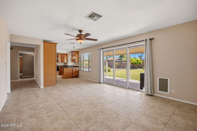 2543 E MERCER Lane, Phoenix, AZ 85028