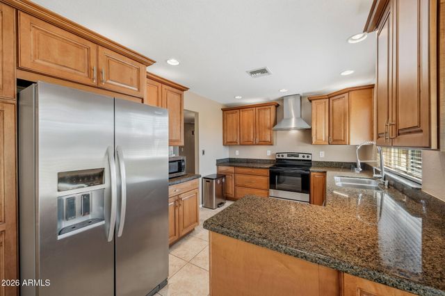 2543 E MERCER Lane, Phoenix, AZ 85028