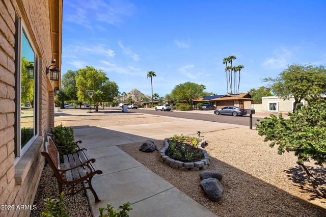 2543 E MERCER Lane, Phoenix, AZ 85028