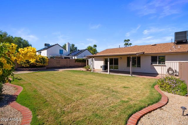 2543 E MERCER Lane, Phoenix, AZ 85028