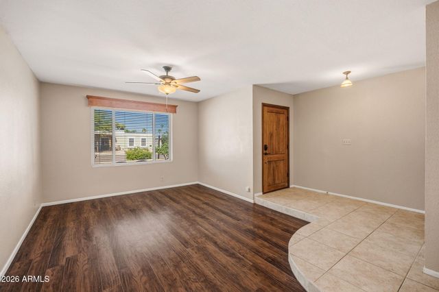 2543 E MERCER Lane, Phoenix, AZ 85028
