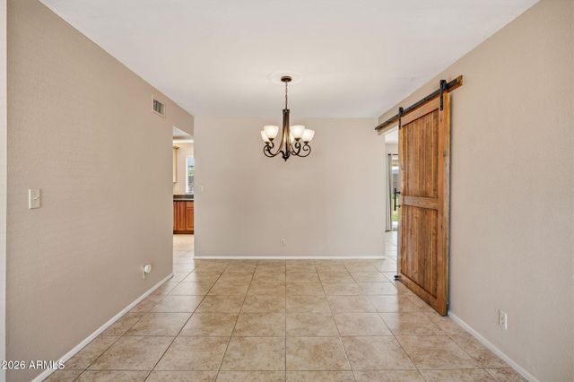 2543 E MERCER Lane, Phoenix, AZ 85028