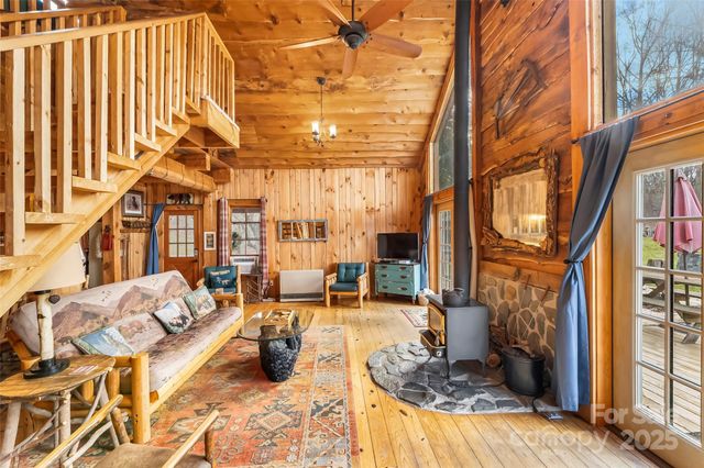 1240 Ferguson Cove Loop, Clyde, NC 28721