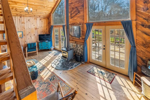 1240 Ferguson Cove Loop, Clyde, NC 28721